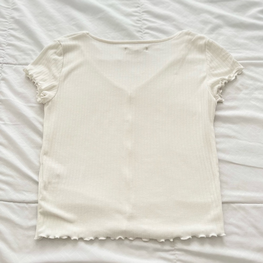 Madewell Ribbed Button-Front V-Neck Tee - Picture 8 of 8